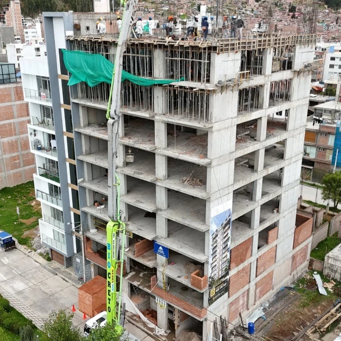 Vaciado de concreto premezclado en obra de edificación